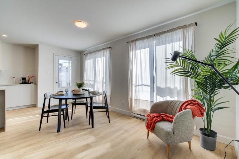 2 CH - 1 SDB - Huntingdon - $1,250 /mo | 3211410