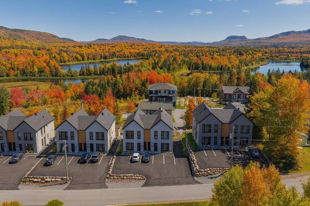 condo à louer, 4 1/2, internet et service câble inclus *** | 3211427