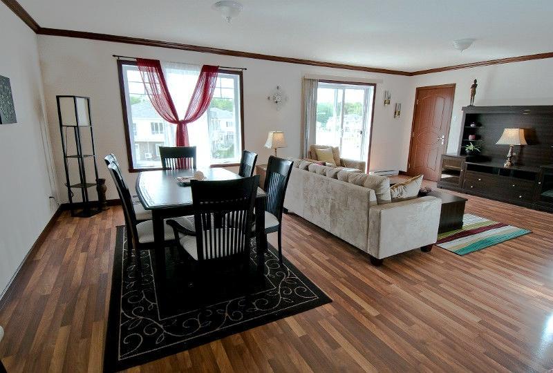 Beau grand 5 1/2 Récent STYLE CONDO Disponible le 1 Juillet 2026 | 3211431