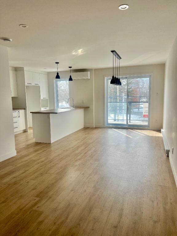 Cession de bail – Très grand 4 ½ disponible maintenant. | 3211453