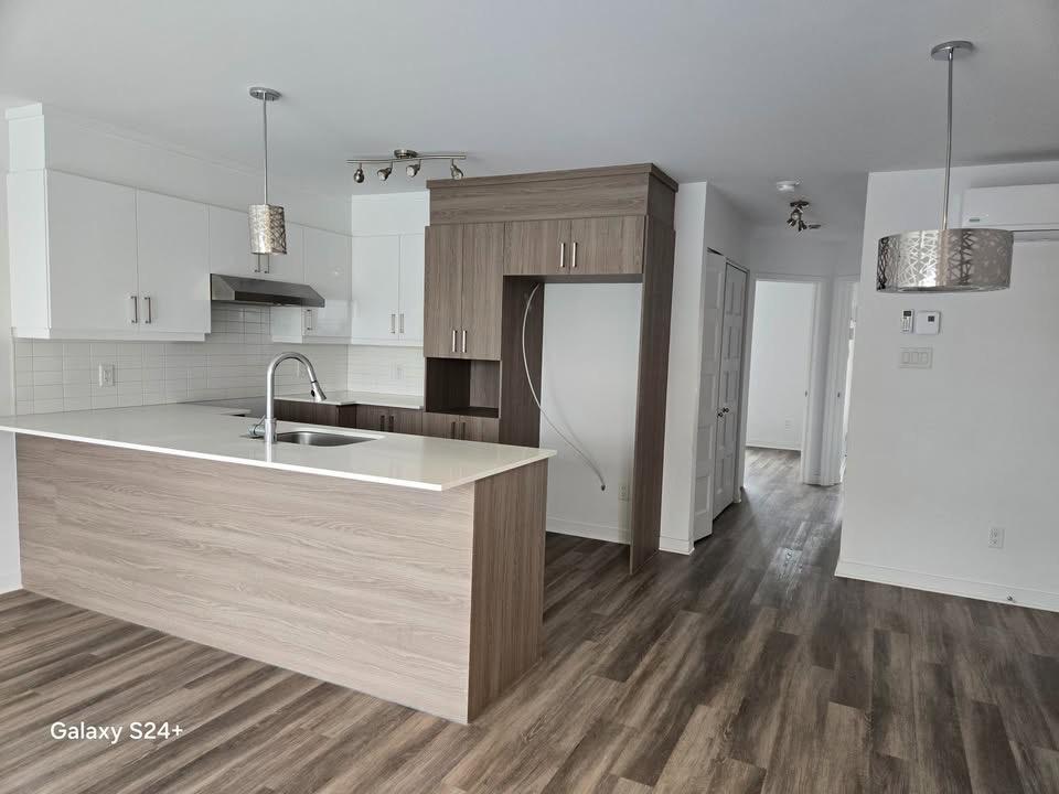 À louer – Magnifique condo 4 ½ – 1050 pi²- niveau terrasse | 3211459