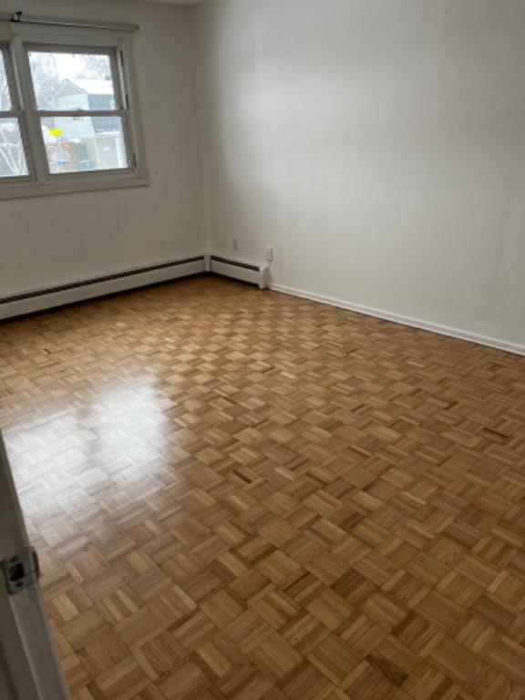 Logement 51/2 avec salle de séjour au sous sol et grand garage | 3211533