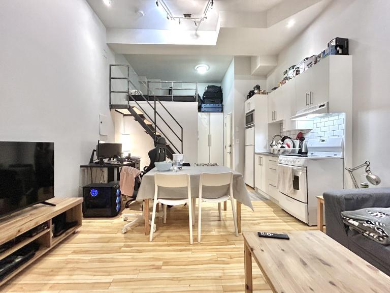 Loft entièrement meublé à louer Vieux-Québec septembre 2026 | 3223534
