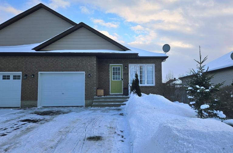 3 CH - 2 SDB - Gatineau - $2,500 /mo | 3212600