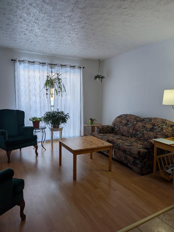 4 ½ à louer – Magog – Libre 1er avril 📍 229 rue Calixa-Lavallée, Magog Beau 4 ½ lumineux et bien entretenu situé dans un quartier tranquille et séc | 3212790
