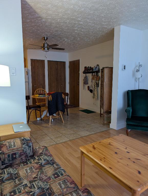 4 ½ à louer – Magog – Libre 1er avril 📍 229 rue Calixa-Lavallée, Magog Beau 4 ½ lumineux et bien entretenu situé dans un quartier tranquille et séc | 3212790