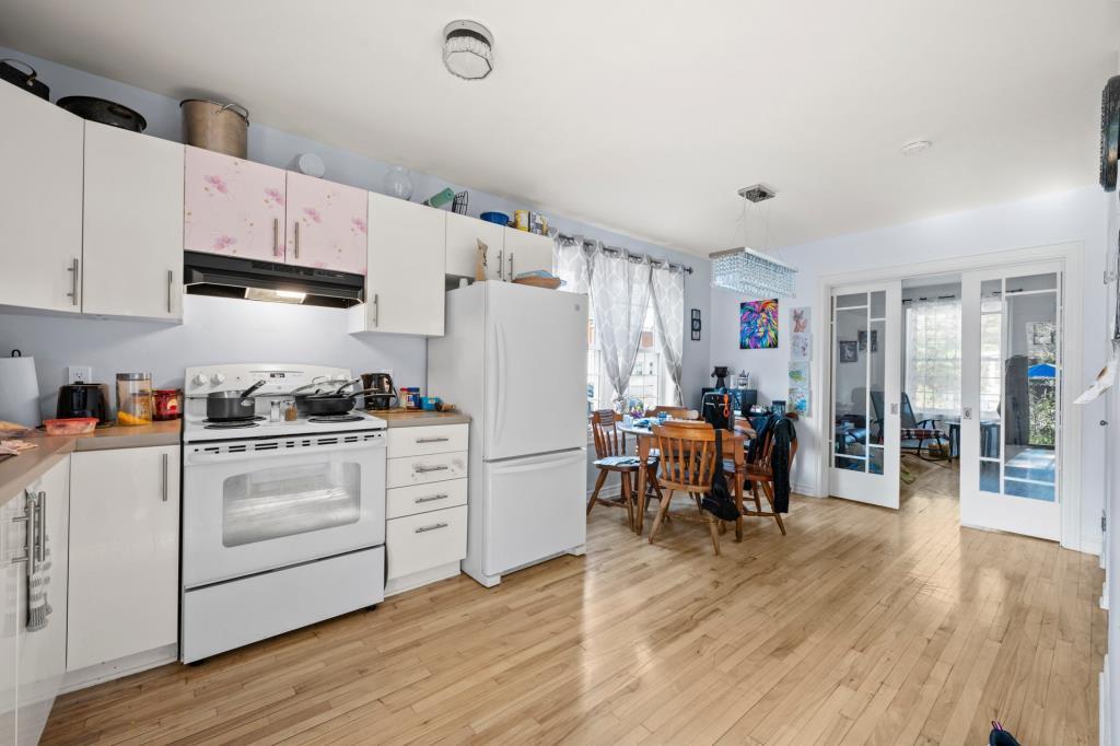 4 1/2 avec sous-sol dans bas de duplex au centre ville | 3212815