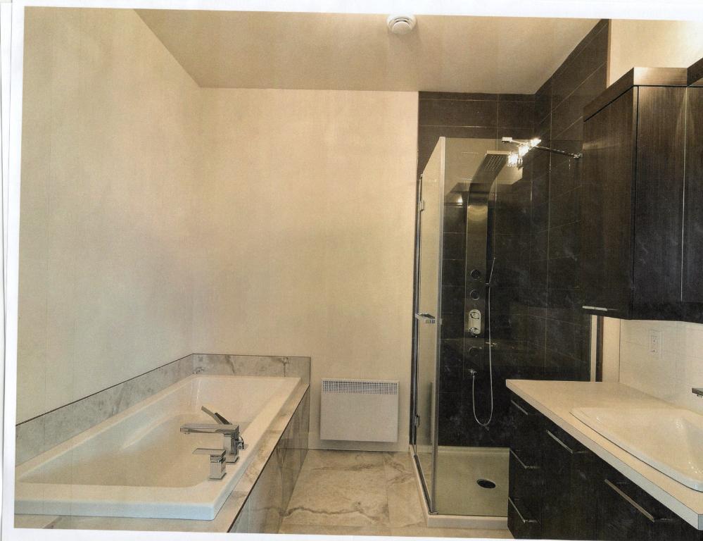 Condo haut de gamme à louer à Granby (Gestion Marc Breton) | 3212852