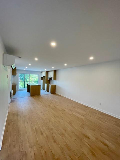 Grand 4 1/2 neuf | 3212855