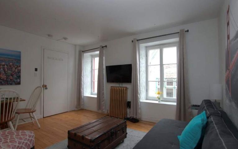 1 CH - 1 SDB - Québec - $899 /mo | 3233031