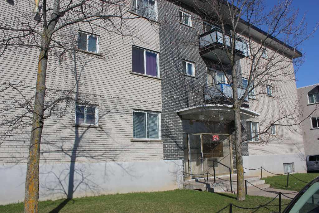 2 ½ studio, à louer, Laval (LDR), tout inclus, libre immédiatement à pied métro cartier | 3215170