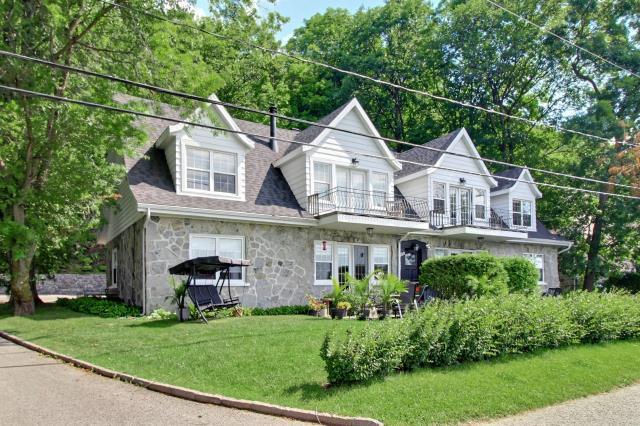 Appartement 60 pieds bord du fleuve rue privée pleine nature Saint Augustin de Desmaures | 3212959