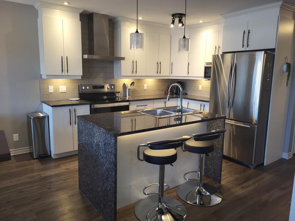 LUXUEUX CONDO 4 ½ à louer – 1800$ - 1er JUILLET 2026 - Sous-sol | 3212960