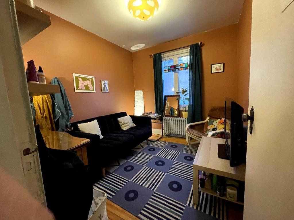 Grand 7½ lumineux avec jardin – Villeray – 10 min métro Jean-Talon – 1500 pi² | 3212992