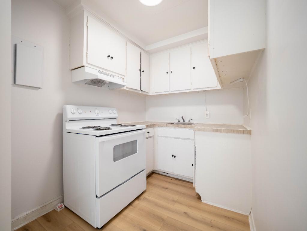 1 MOIS GRATUIT - 3 1/2 et 4 1/2 Côte-des-Neiges Frigo, poêle inclus - appartement / logement à louer Montreal | 3215181