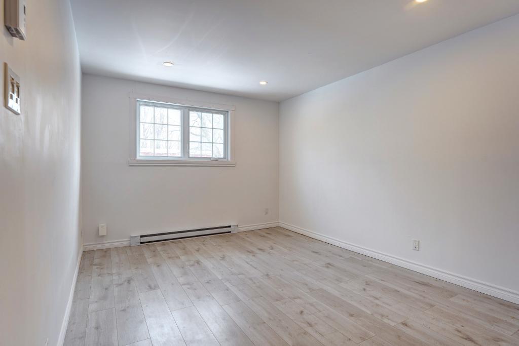 3 1/2 rénové à neuf à St-Eustache - Libre maintenant - TOUT INCLUS | 3215184