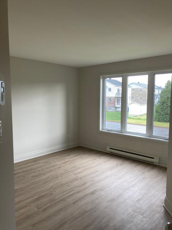 5 1/2 a louer à partir du 01 mai jusqu’au 01 juillet 2026 a saint constant PAS D'ANIMAUX | 3215697