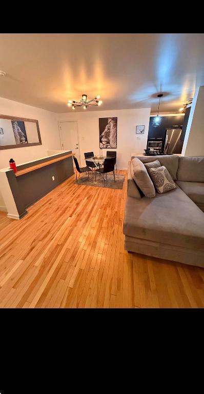 Condo 4 /1 2 à louer immédiatement! | 3215241