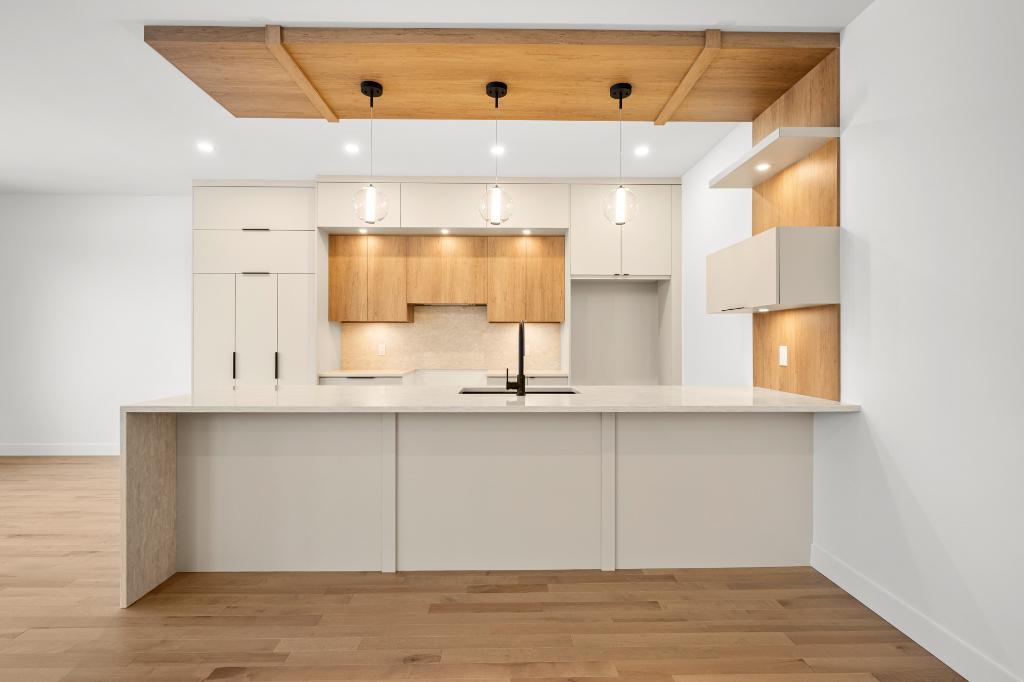 Jumelé Haut de gamme avec garage à louer à Granby | 3215258