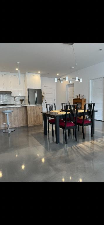 Grand 4 et demi+ bureau avec électroménagers inclus | 3215261