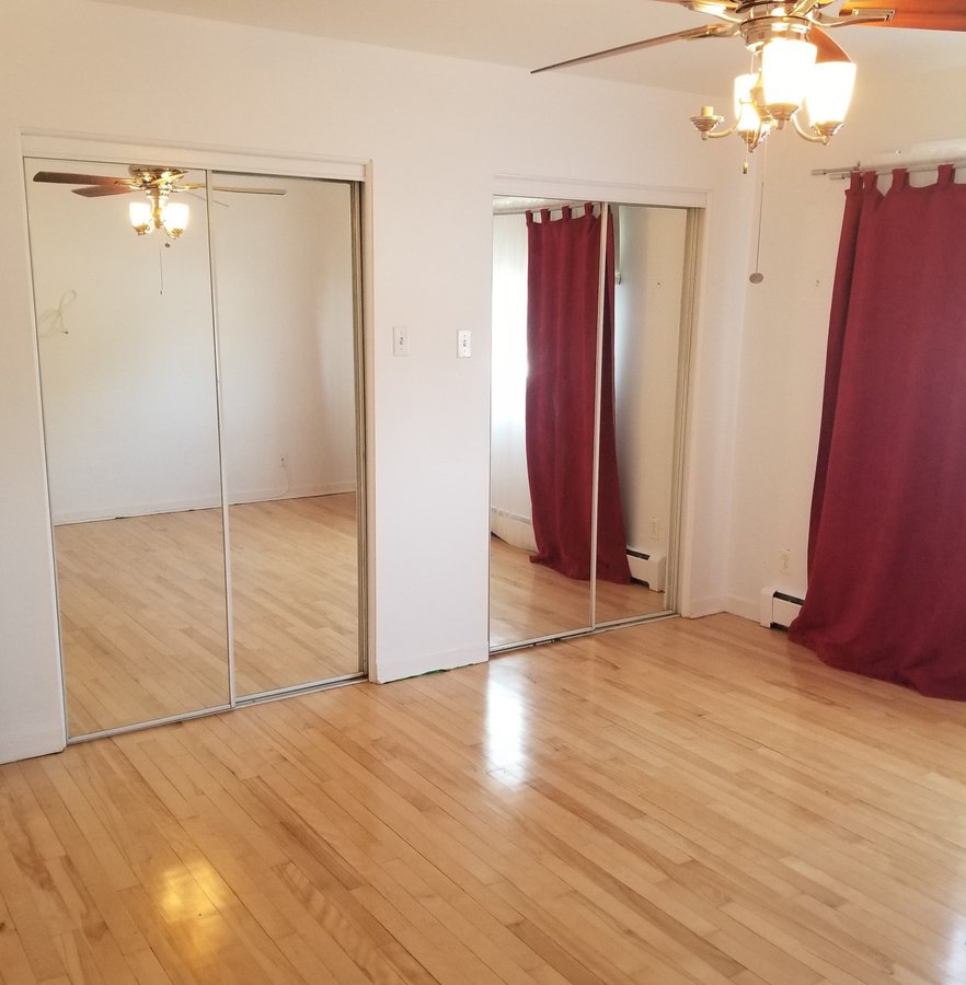 Longueuil – Super grand logement 5 1/2 à louer – Chauffé – Hydro-Québec compris – Rénové | 3215459