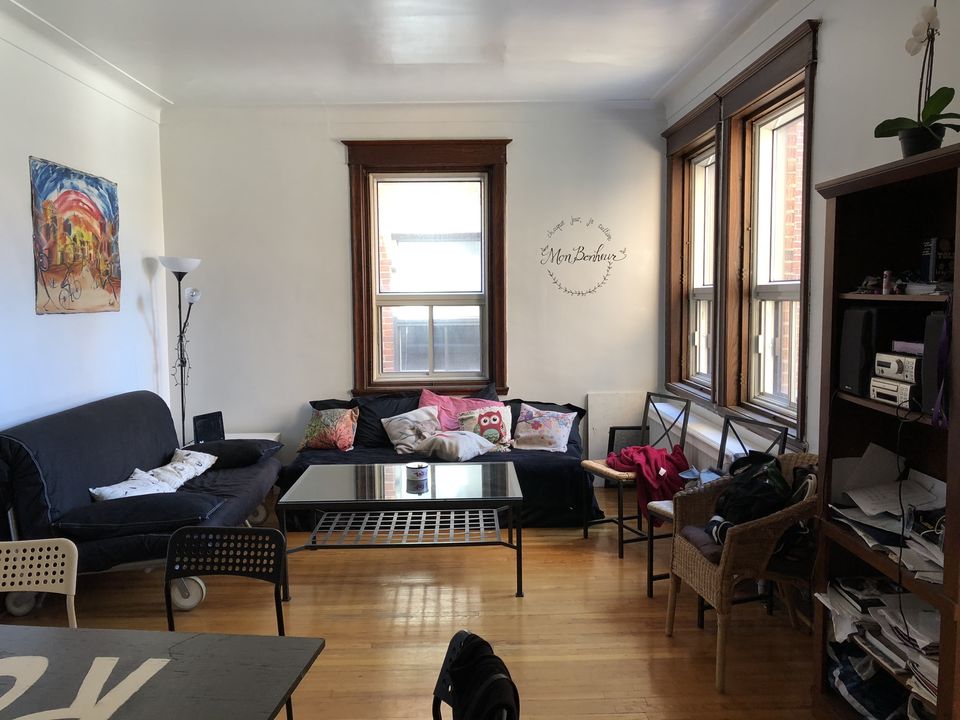 Montréal – Immense 4 1/2 disponible à louer – Tout meublé – Tout inclus | 3215575