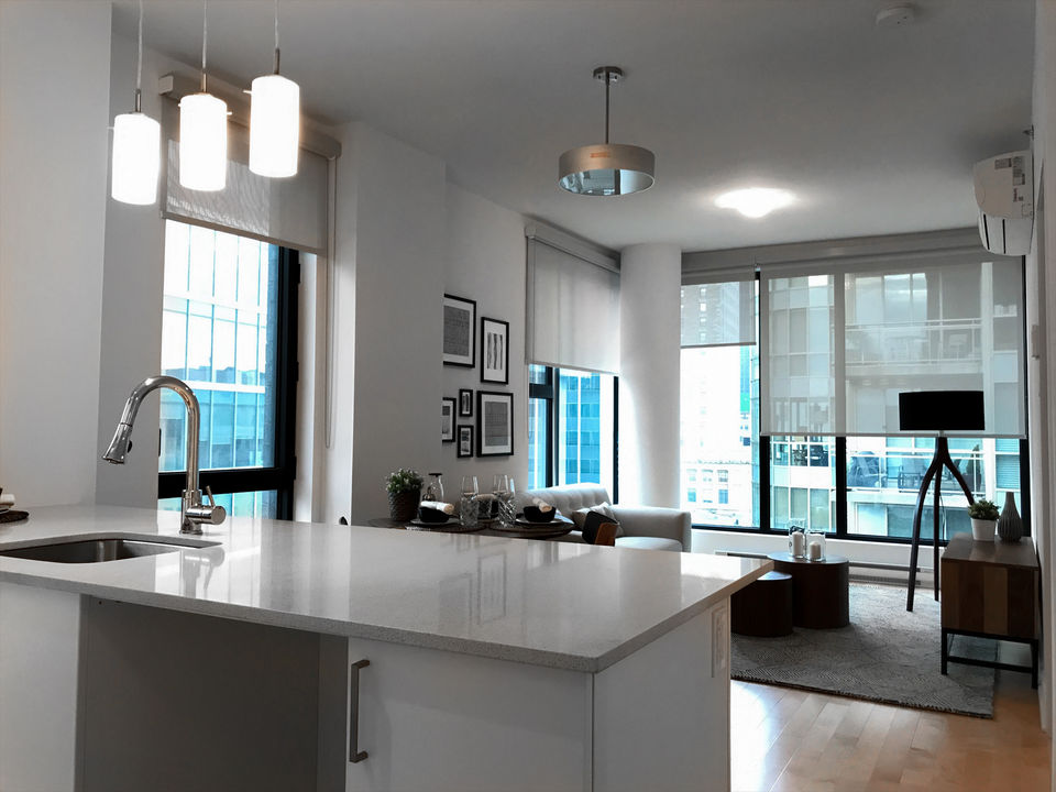 ᐅ Old Montreal – 4 1/2 City Skyline Views Condo + Large Balcony | 3215580