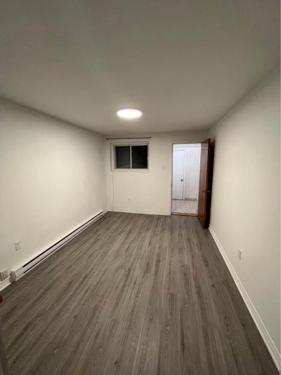 Studio/Bachelor à louer disponible 1 AVRIL | 3215626