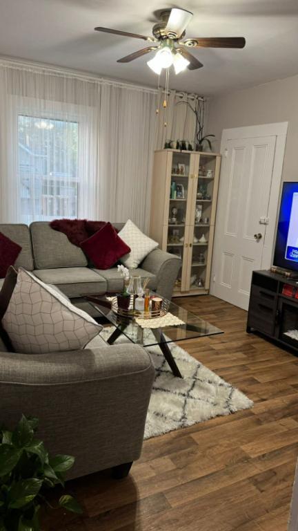 4 1/2 Kingsey Falls | 3215631