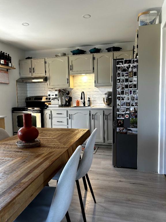 Beau 3 ½ fraîchement rénové, situé au 2e étage d’un duplex tranquille à Magog / 📍 Disponible dès maintenant | 3215650