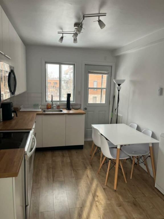 !URGENT! CESSION DE BAIL, 31/2 cartier Ahuntsic, Montréal | 3215660