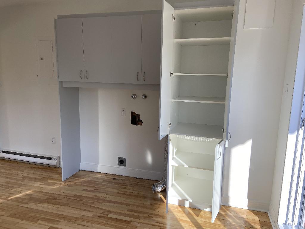 À ne pas manquer: grand, lumineux et climatisé 3 ½, près du métro Cadillac! | 3215668