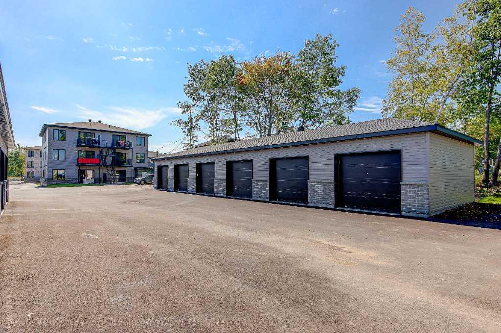 Magnifique 4 1/2 LIBRE IMMÉDIATEMENT - AVEC GARAGE INCLUS! | 3215684