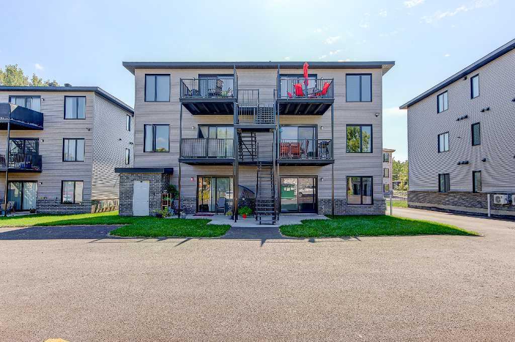 Magnifique 4 1/2 LIBRE IMMÉDIATEMENT - AVEC GARAGE INCLUS! | 3215684