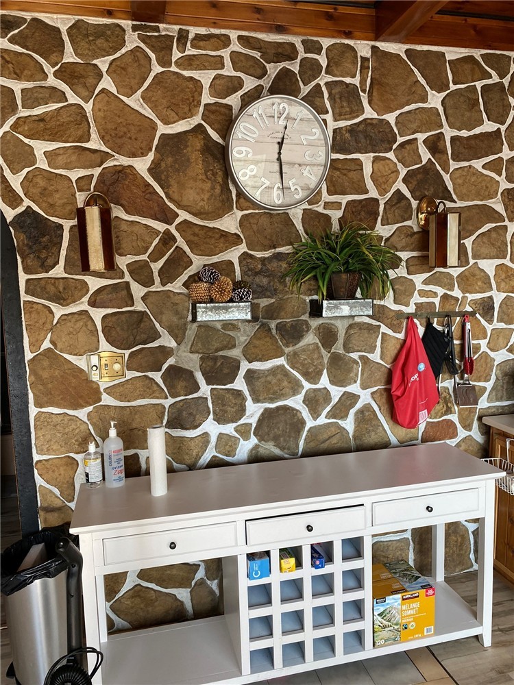 The Hidden Gem | 3215702