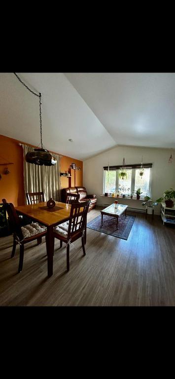 Maison de 2 chambres et 2 salles de bain | 3215738