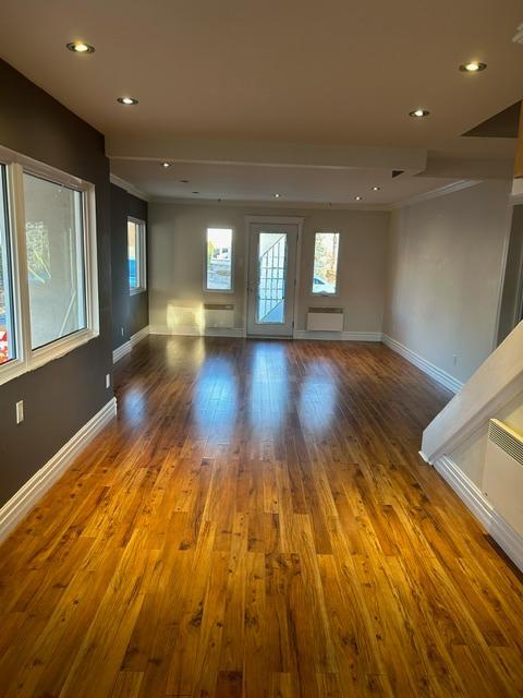 Maison à Laval à Louer à coté du Metro Montmorency (House for Rent next to Metro) | 3215744