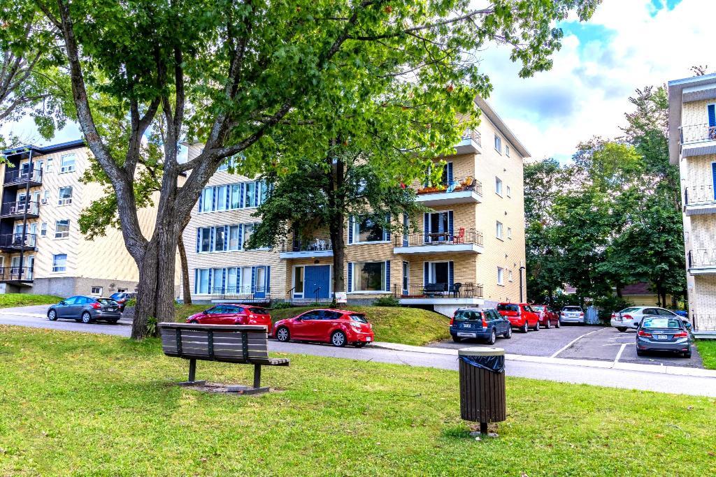 6 ½ LIBRE LE 1ER JUILLET À SAINTE-FOY (QC) | 3215774