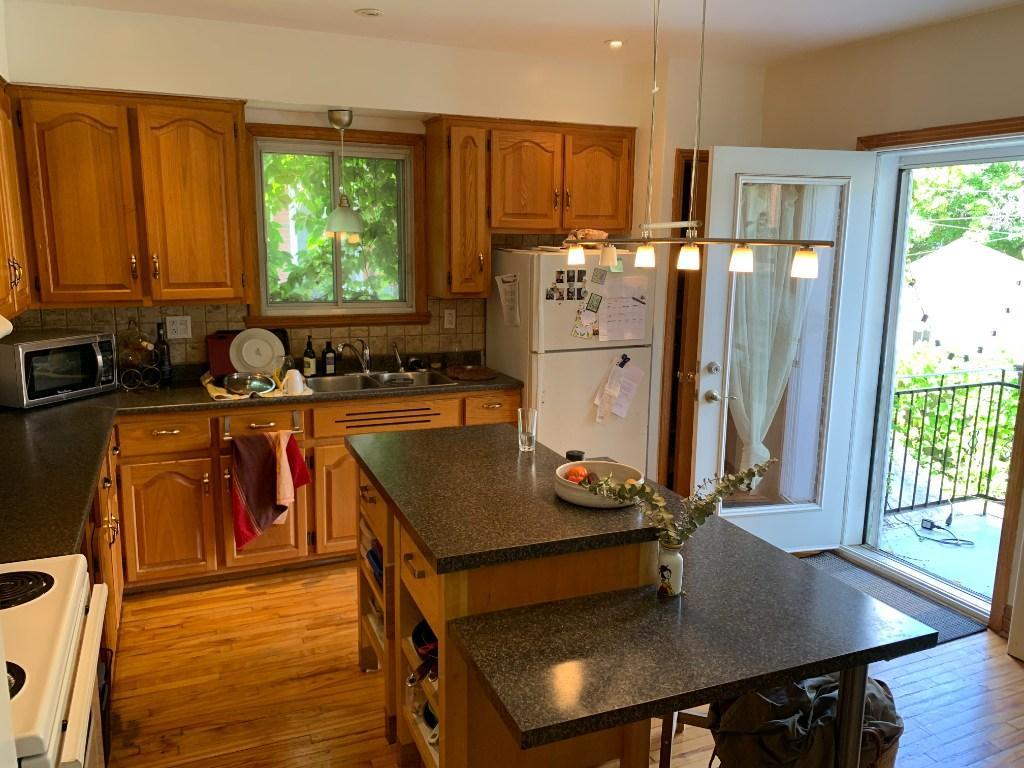 Superbe 5 1/2 en RDC avec jardin privé et terrasse – À 3 min du Métro | 3215778