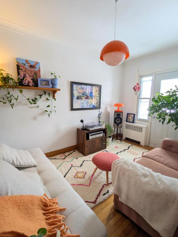 Superbe 5 1/2 en RDC avec jardin privé et terrasse – À 3 min du Métro | 3215778