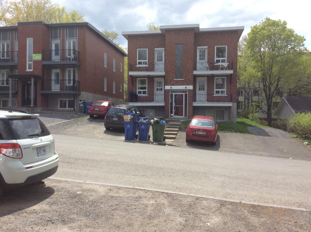1 1/2 (620$/mois), à louer, PARC MYRAND, 2 pas Univ. Laval et CEGEP, près de tout service, AUBAINE, Tranquillité absolue | 3215798