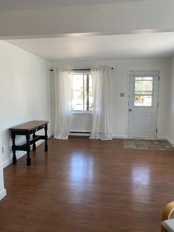 Grand 3 1/2 + espace bureau au rez-de-chaussée, WIFI inclus, 2 espaces stationnement | 3220240