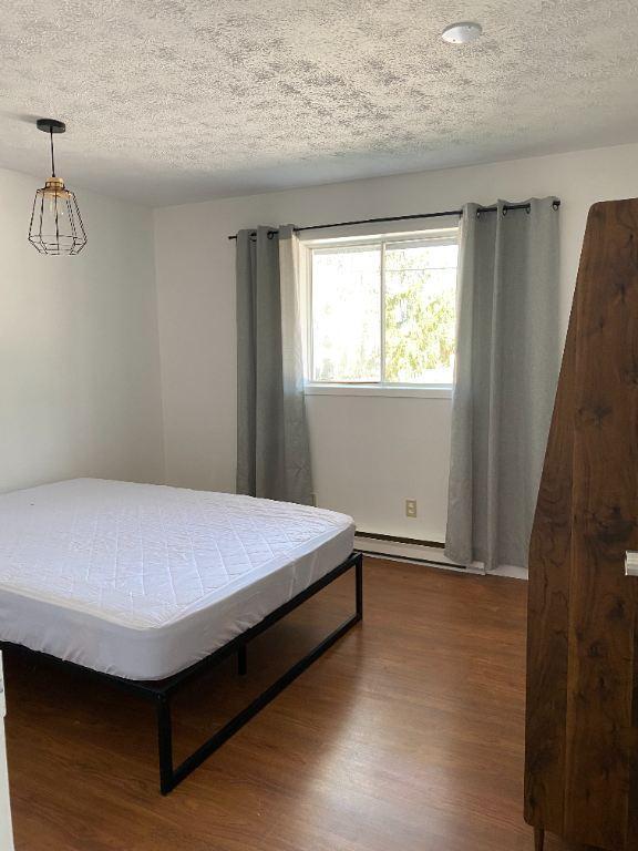 Grand 3 1/2 + espace bureau au rez-de-chaussée, WIFI inclus, 2 espaces stationnement | 3220240