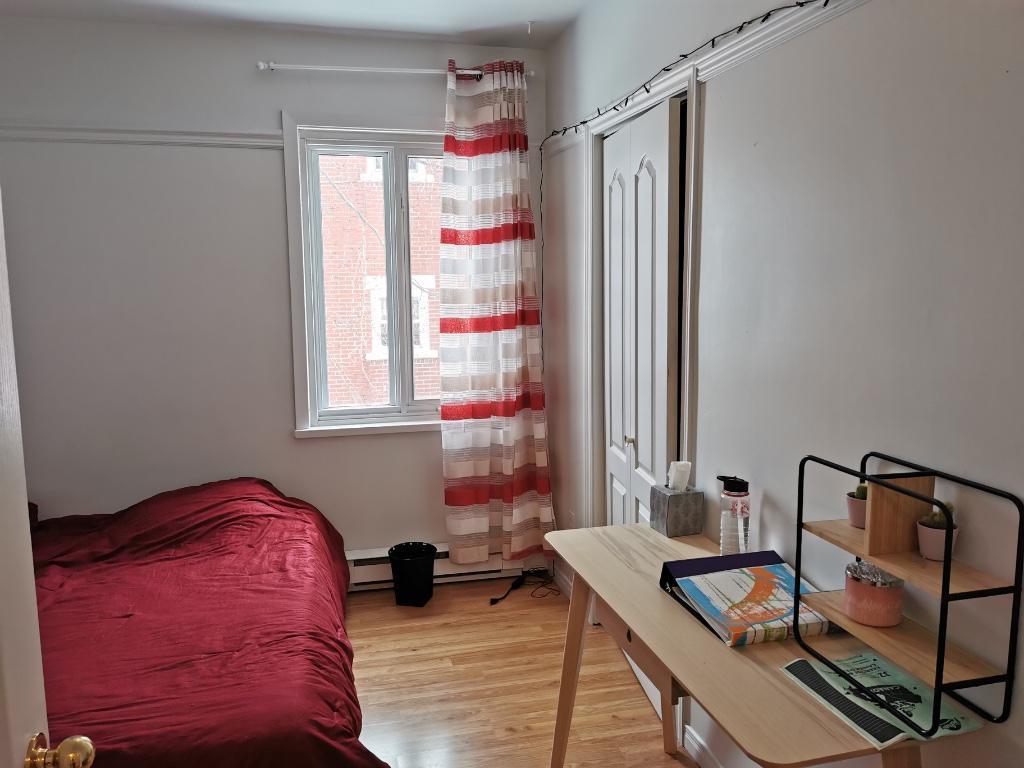 4 1/2 AU 2E ÉTAGE –Pres de l'Université Laval et Cégep idéal pour étudiants | 3220244