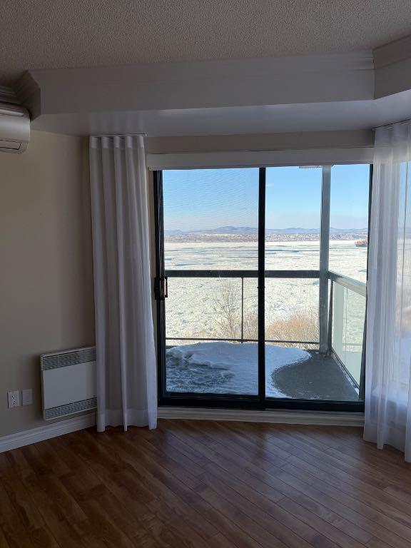 Condo vue sur le fleuve _ 2 chambres et 2 salles de bain | 3215838