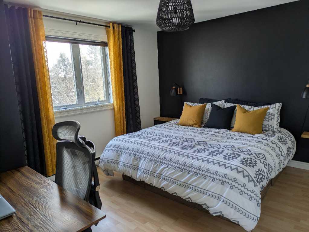 Maison à louer - St-Rédempteur - 3 étages, 3 chambres, piscine, hydro et déneigement inclus | 3215844