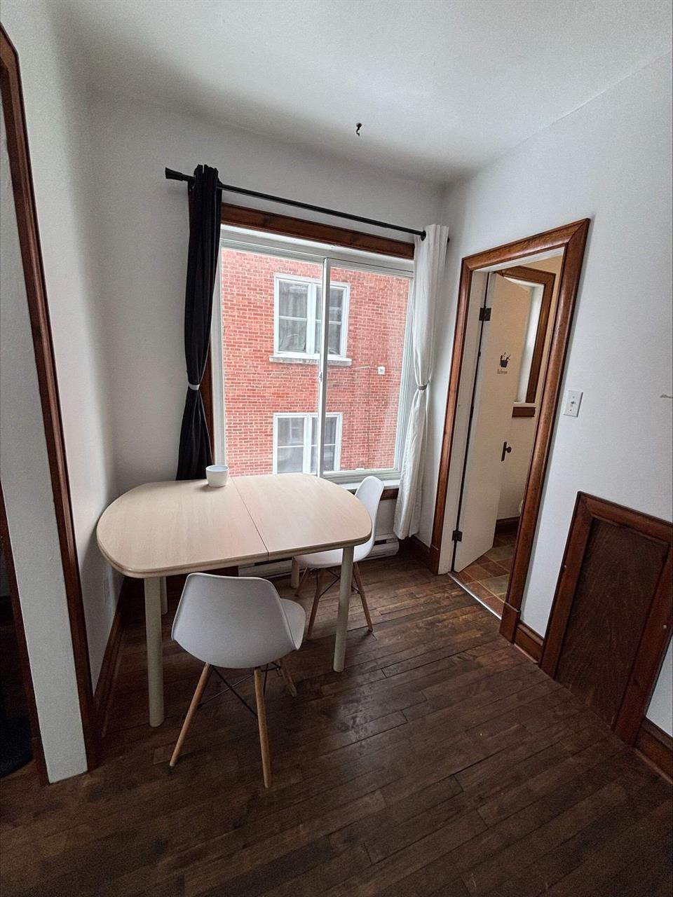 1 CH - 1 SDB - Sherbrooke - $875 /mo | 3215872