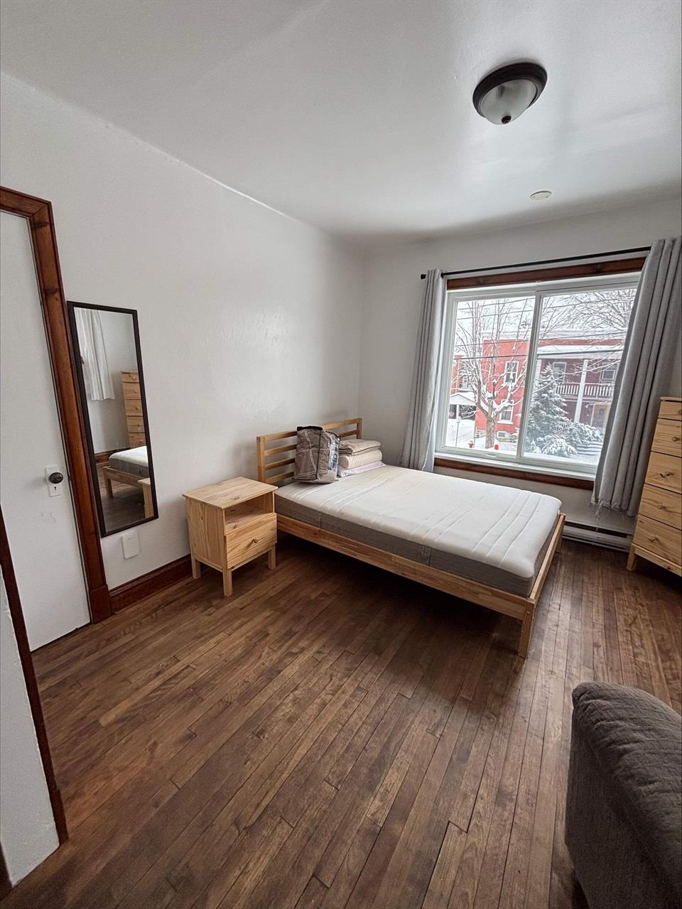 1 CH - 1 SDB - Sherbrooke - $875 /mo | 3215872