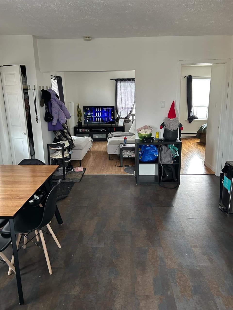 2 CH - 1 SDB - Windsor - $975 /mo | 3215879