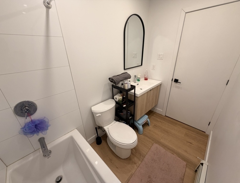 Magnifique 2 1/2 Rénové | 3215884